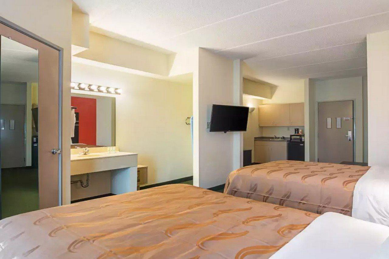 Quality Suites Atlanta Airport East Forest Park Eksteriør billede