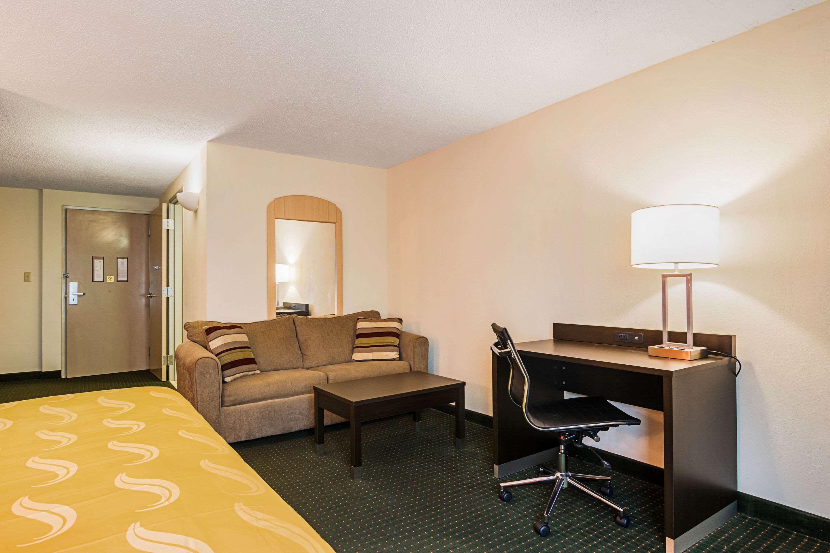 Quality Suites Atlanta Airport East Forest Park Eksteriør billede