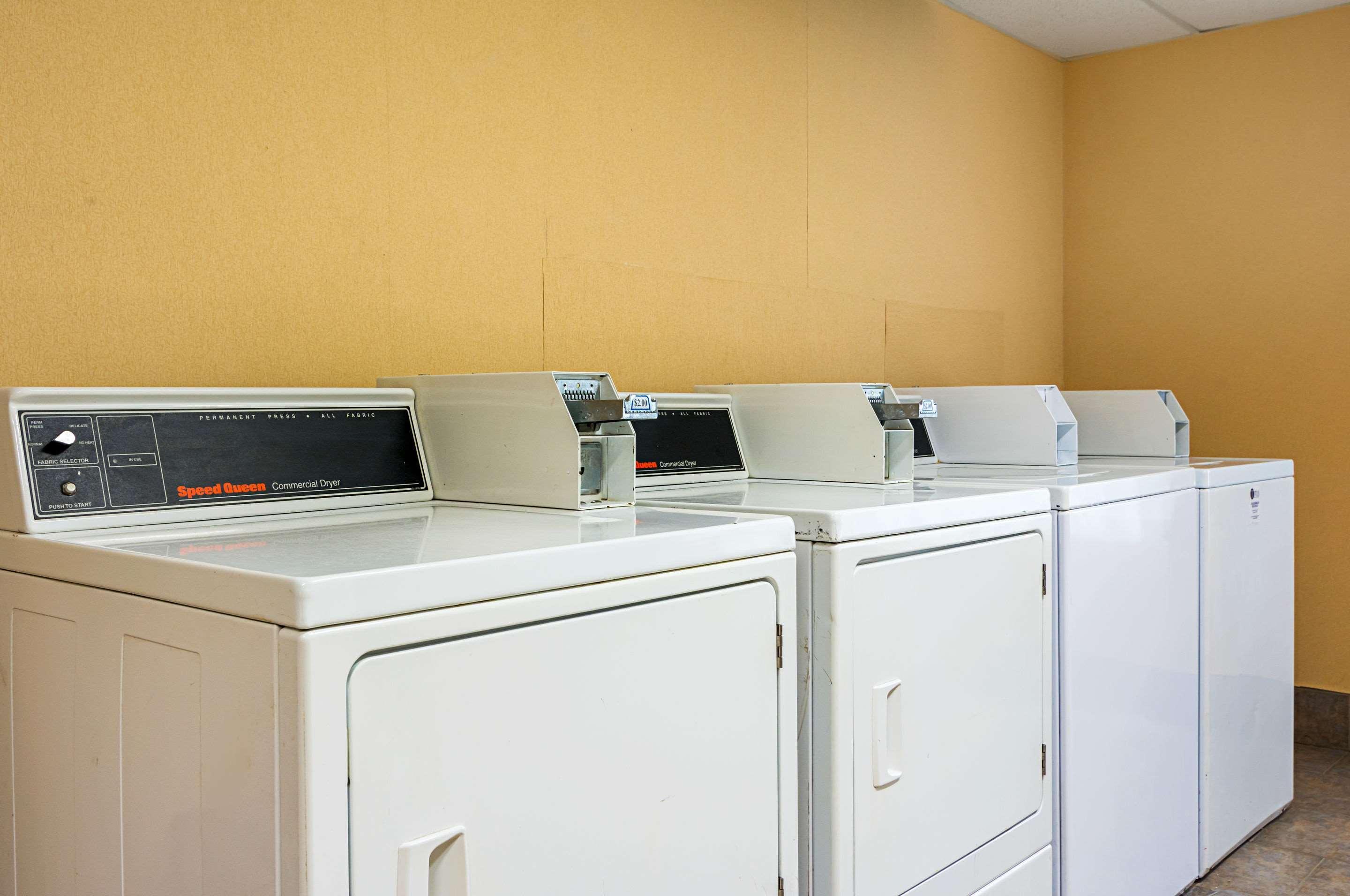 Quality Suites Atlanta Airport East Forest Park Eksteriør billede