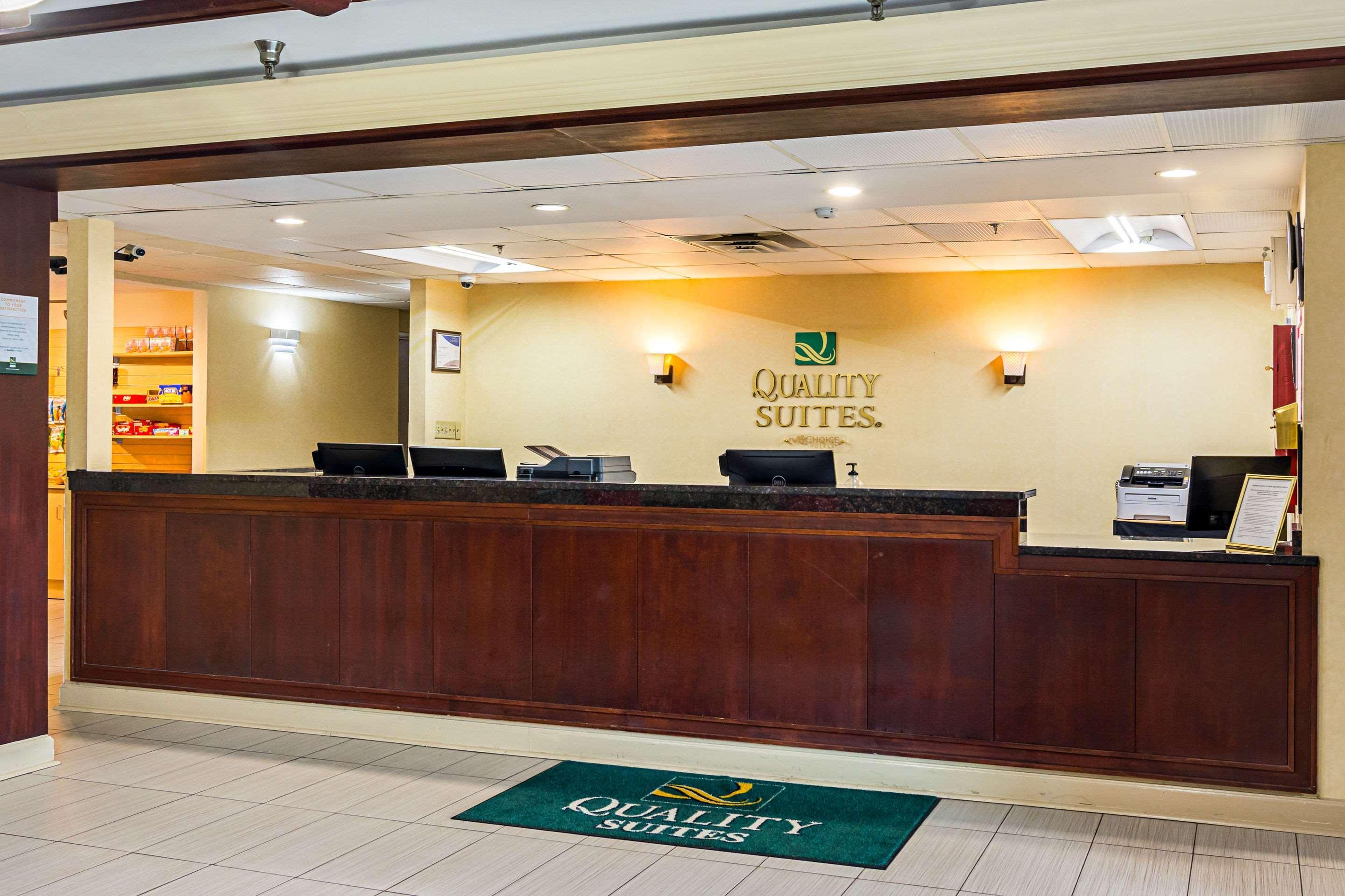 Quality Suites Atlanta Airport East Forest Park Eksteriør billede