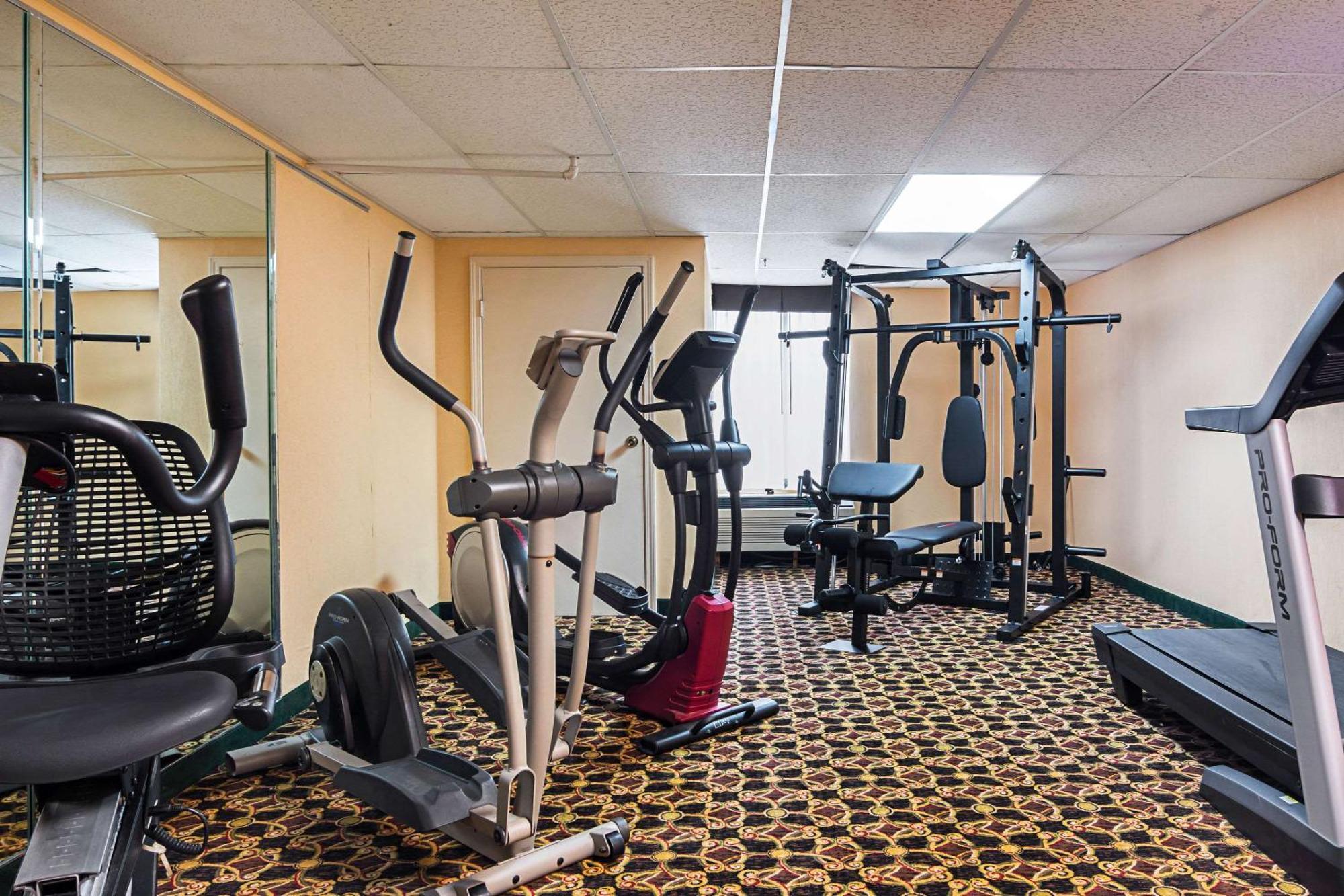 Quality Suites Atlanta Airport East Forest Park Eksteriør billede