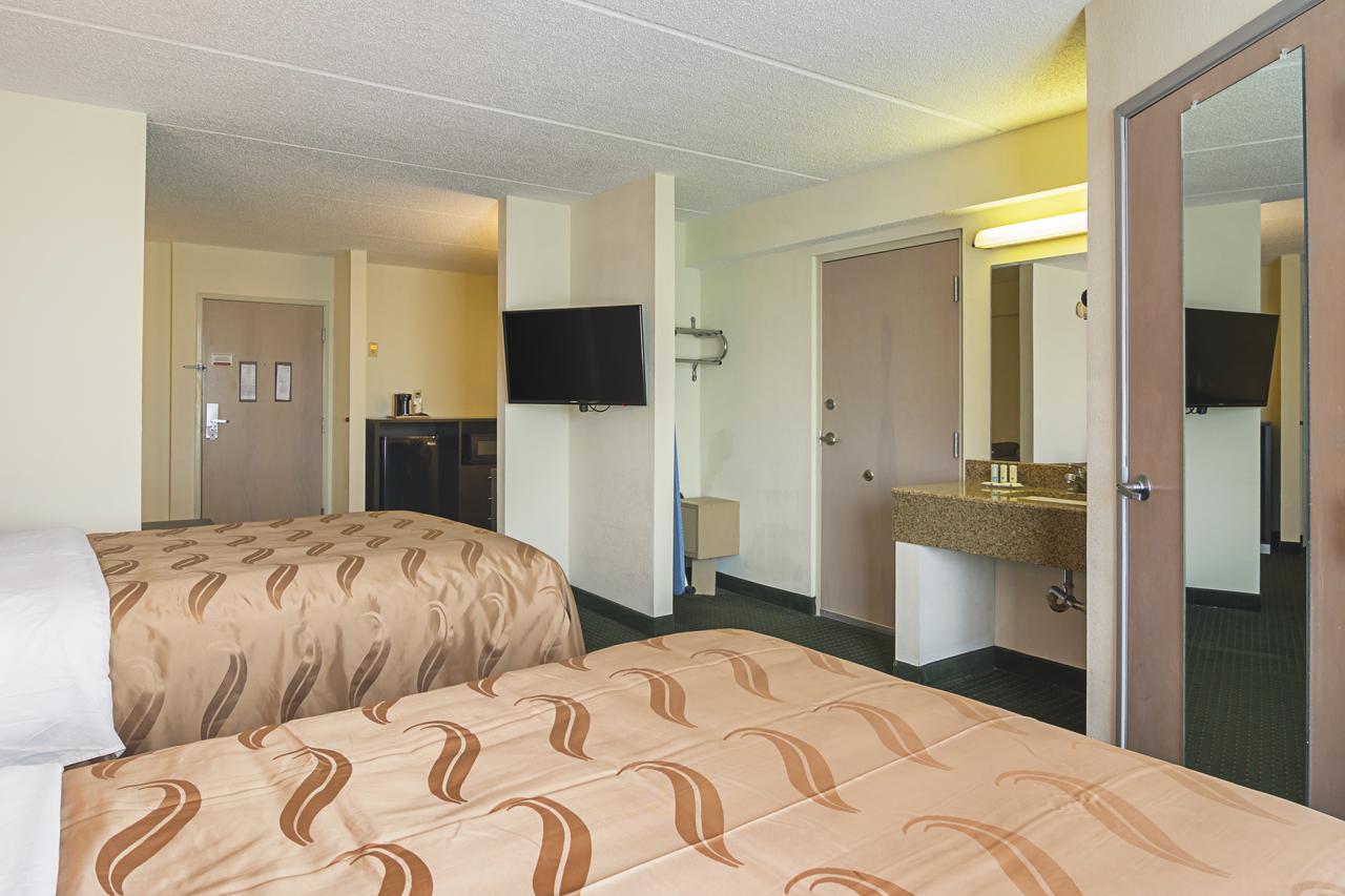 Quality Suites Atlanta Airport East Forest Park Eksteriør billede