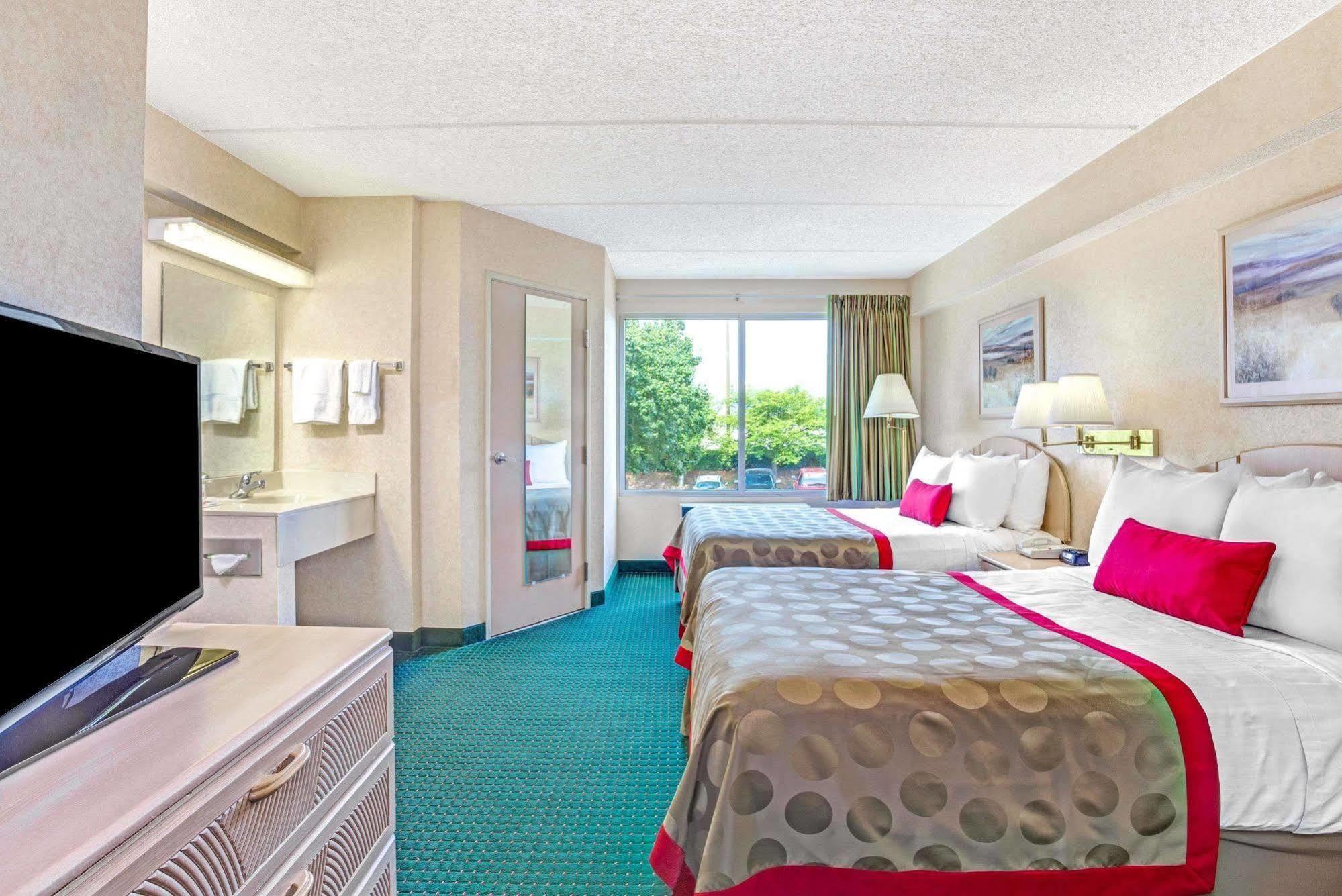 Quality Suites Atlanta Airport East Forest Park Eksteriør billede